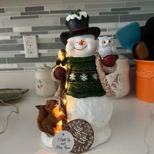Lighted Snowman Plays Christmas Music with squirrel and owl 12” x 8” NWT